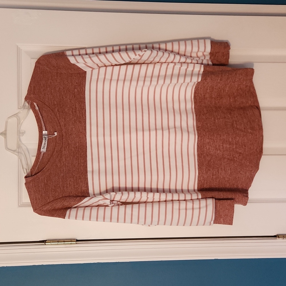Vemvan long sleeve women's size L shirt. It's dark pinkish orange color.